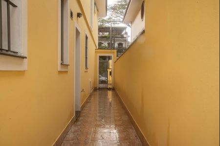 Casa à venda com 125m², 3 quartos e 2 vagasQuintal/Acesso lateral