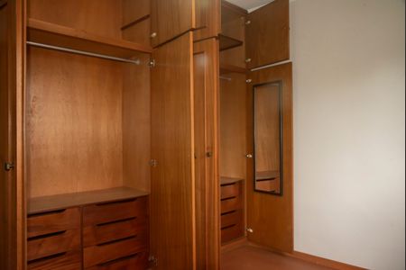 Casa à venda com 125m², 3 quartos e 2 vagasSuíte