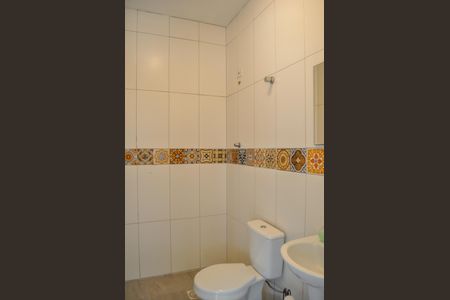 Casa à venda com 450m², 4 quartos e 4 vagas Casa à venda com 450m², 4 quartos e 4 vagasBanheiro Social