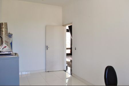 Casa à venda com 450m², 4 quartos e 4 vagas Casa à venda com 450m², 4 quartos e 4 vagasQuarto 4