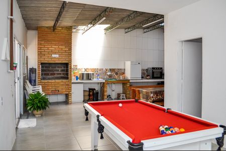 Casa à venda com 450m², 4 quartos e 4 vagas Casa à venda com 450m², 4 quartos e 4 vagasÁrea comum