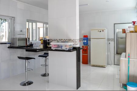 Casa à venda com 450m², 4 quartos e 4 vagas Casa à venda com 450m², 4 quartos e 4 vagasCozinha