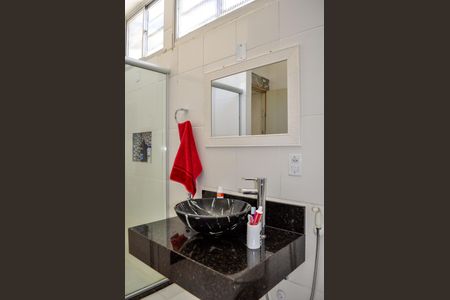 Casa à venda com 450m², 4 quartos e 4 vagas Casa à venda com 450m², 4 quartos e 4 vagasBanheiro /Suíte 2