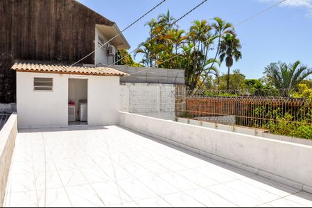 Casa à venda com 450m², 4 quartos e 4 vagas Casa à venda com 450m², 4 quartos e 4 vagasÁrea comum