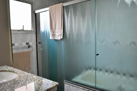 Apartamento à venda com 160m², 4 quartos e 2 vagas Apartamento à venda com 160m², 4 quartos e 2 vagasBanheiro da Suíte