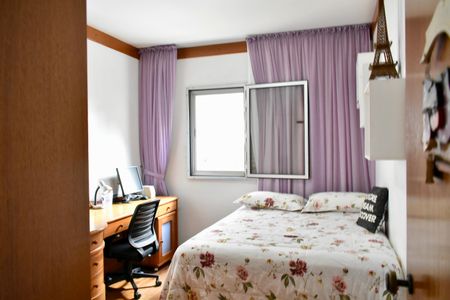 Apartamento à venda com 160m², 4 quartos e 2 vagas Apartamento à venda com 160m², 4 quartos e 2 vagasQuarto 2