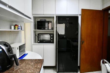 Apartamento à venda com 160m², 4 quartos e 2 vagas Apartamento à venda com 160m², 4 quartos e 2 vagasCozinha