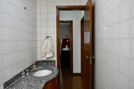 Apartamento à venda com 160m², 4 quartos e 2 vagas Apartamento à venda com 160m², 4 quartos e 2 vagasLavabo