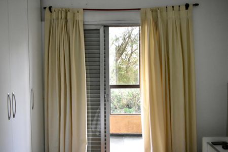 Apartamento à venda com 160m², 4 quartos e 2 vagas Apartamento à venda com 160m², 4 quartos e 2 vagasSuíte