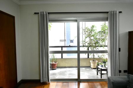 Apartamento à venda com 160m², 4 quartos e 2 vagas Apartamento à venda com 160m², 4 quartos e 2 vagasSacada