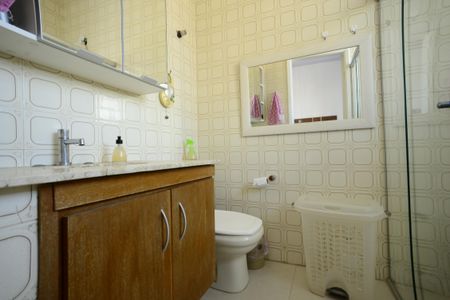 Casa à venda com 180m², 4 quartos e 1 vagaSuíte