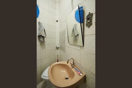Casa à venda com 237m², 5 quartos e 1 vaga Casa à venda com 237m², 5 quartos e 1 vagaBanheiro da Suíte