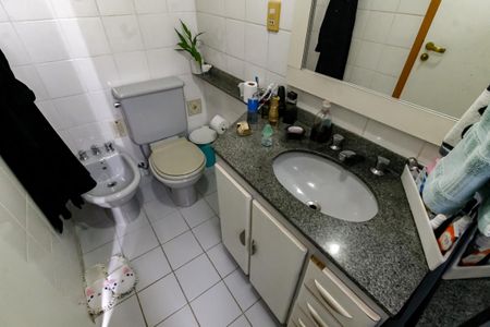 Apartamento à venda com 96m², 3 quartos e 2 vagas Apartamento à venda com 96m², 3 quartos e 2 vagasBanheiro da Suíte