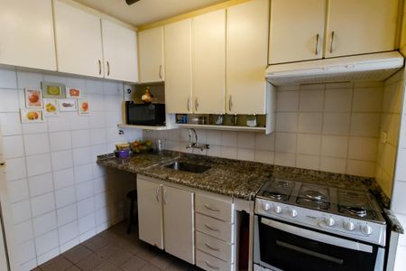 Apartamento à venda com 96m², 3 quartos e 2 vagas Apartamento à venda com 96m², 3 quartos e 2 vagasCozinha - Armários