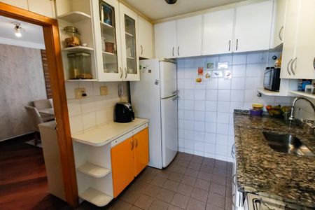 Apartamento à venda com 96m², 3 quartos e 2 vagas Apartamento à venda com 96m², 3 quartos e 2 vagasCozinha - Armários