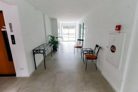 Apartamento à venda com 96m², 3 quartos e 2 vagas Apartamento à venda com 96m², 3 quartos e 2 vagasHall de entrada
