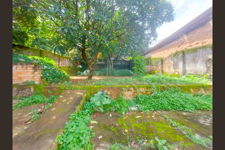 Casa à venda com 247m², 5 quartos e 4 vagas Casa à venda com 247m², 5 quartos e 4 vagasÁrea comum