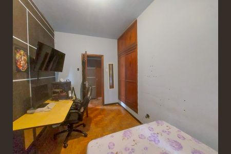 Casa à venda com 247m², 5 quartos e 4 vagas Casa à venda com 247m², 5 quartos e 4 vagasQuarto 2