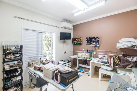 Casa de condomínio à venda com 360m², 4 quartos e 4 vagas Casa de condomínio à venda com 360m², 4 quartos e 4 vagasQuarto 4