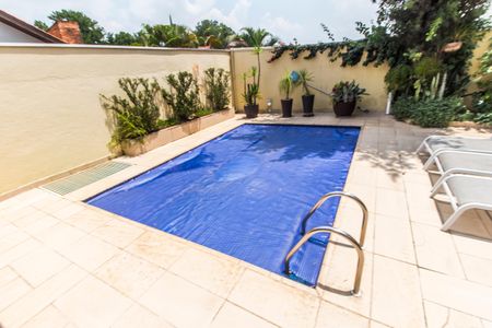 Casa de condomínio à venda com 360m², 4 quartos e 4 vagas Casa de condomínio à venda com 360m², 4 quartos e 4 vagasPiscina