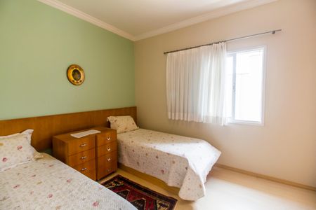 Casa de condomínio à venda com 360m², 4 quartos e 4 vagas Casa de condomínio à venda com 360m², 4 quartos e 4 vagasQuarto 3