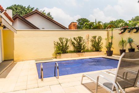 Casa de condomínio à venda com 360m², 4 quartos e 4 vagas Casa de condomínio à venda com 360m², 4 quartos e 4 vagasVista da Sala