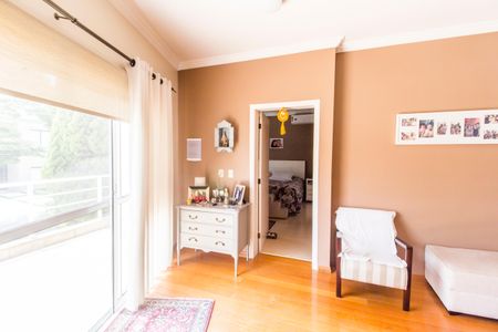 Casa de condomínio à venda com 360m², 4 quartos e 4 vagas Casa de condomínio à venda com 360m², 4 quartos e 4 vagasSala