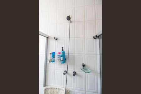 Casa de condomínio à venda com 360m², 4 quartos e 4 vagas Casa de condomínio à venda com 360m², 4 quartos e 4 vagasBanheiro