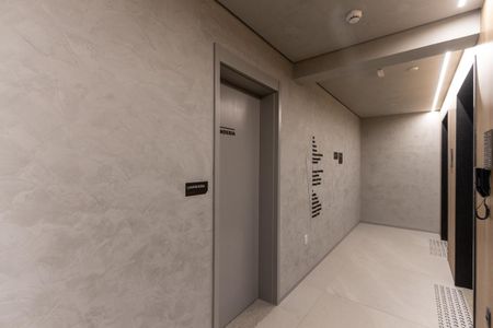 Studio à venda com 28m², 1 quarto e sem vaga Studio à venda com 28m², 1 quarto e sem vagaÁrea comum