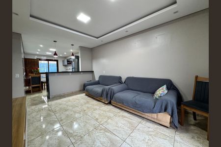 Casa à venda com 67m², 2 quartos e 1 vagaSala