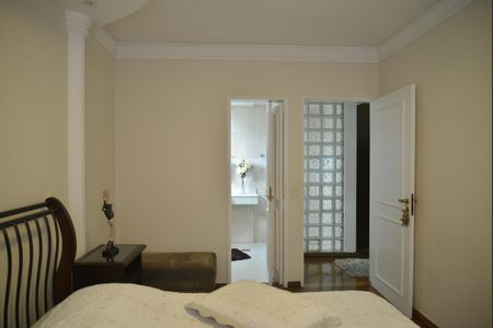 Apartamento à venda com 136m², 3 quartos e 2 vagasSuíte