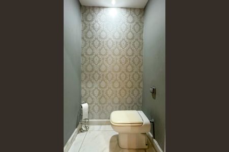 Apartamento à venda com 300m², 4 quartos e 4 vagas Apartamento à venda com 300m², 4 quartos e 4 vagasLavabo