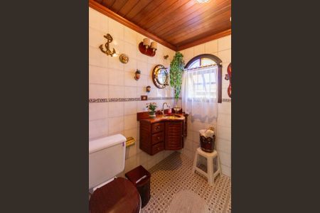 Casa à venda com 446m², 7 quartos e 4 vagas Casa à venda com 446m², 7 quartos e 4 vagasBanheiro