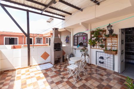 Casa à venda com 446m², 7 quartos e 4 vagas Casa à venda com 446m², 7 quartos e 4 vagasQuintal