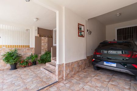 Casa à venda com 446m², 7 quartos e 4 vagas Casa à venda com 446m², 7 quartos e 4 vagasEdícula