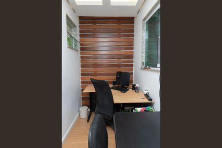 Casa à venda com 165m², 3 quartos e 4 vagasEscritório