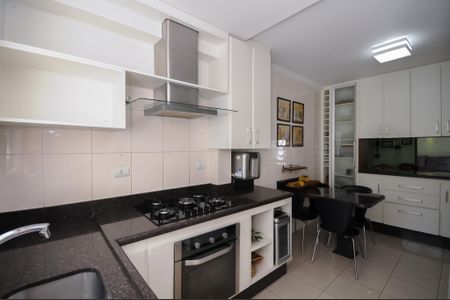 Casa de condomínio à venda com 115m², 3 quartos e 2 vagasCozinha - Armários