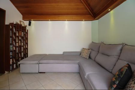 Casa de condomínio à venda com 115m², 3 quartos e 2 vagasSala