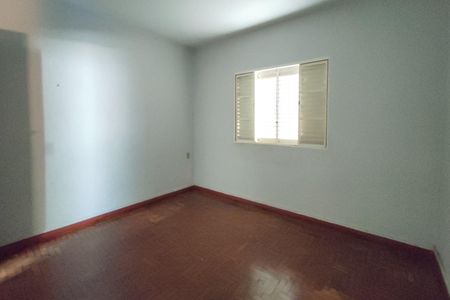 Casa à venda com 300m², 4 quartos e 3 vagas Casa à venda com 300m², 4 quartos e 3 vagasQuarto 3