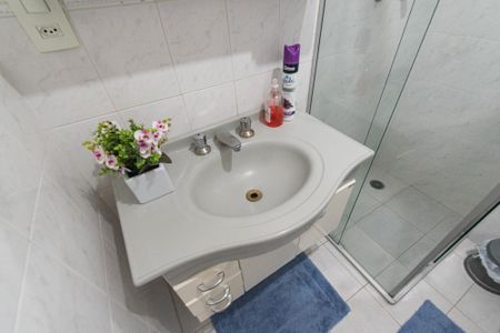 Apartamento à venda com 79m², 3 quartos e 2 vagas Apartamento à venda com 79m², 3 quartos e 2 vagasBanheiro