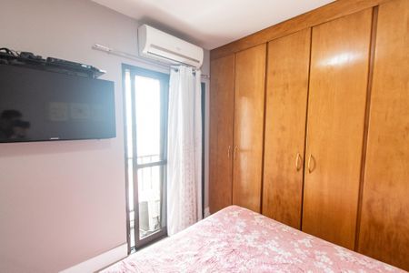 Apartamento à venda com 79m², 3 quartos e 2 vagas Apartamento à venda com 79m², 3 quartos e 2 vagasSuíte