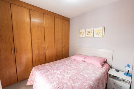 Apartamento à venda com 79m², 3 quartos e 2 vagas Apartamento à venda com 79m², 3 quartos e 2 vagasSuíte