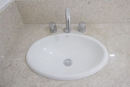 Apartamento à venda com 258m², 4 quartos e 4 vagas Apartamento à venda com 258m², 4 quartos e 4 vagasBanheiro da Suíte 2