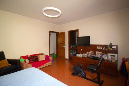 Casa à venda com 233m², 6 quartos e 6 vagas Casa à venda com 233m², 6 quartos e 6 vagasSuíte 3