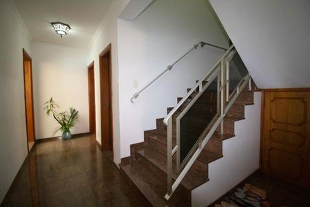 Casa à venda com 233m², 6 quartos e 6 vagas Casa à venda com 233m², 6 quartos e 6 vagasSala