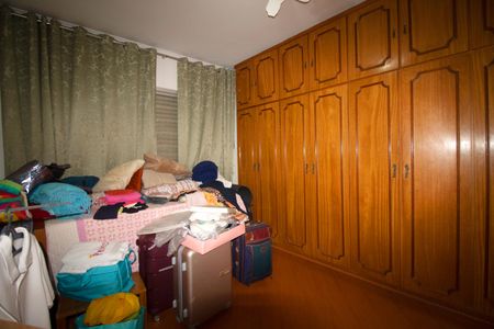 Casa à venda com 233m², 6 quartos e 6 vagas Casa à venda com 233m², 6 quartos e 6 vagasQuarto 4