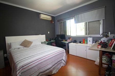 Casa à venda com 233m², 6 quartos e 6 vagas Casa à venda com 233m², 6 quartos e 6 vagasSuíte 1