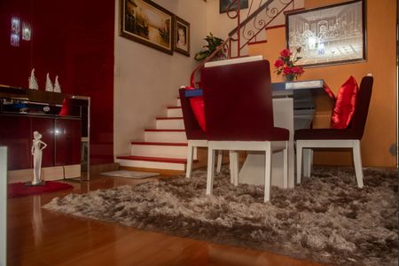 Casa à venda com 119m², 3 quartos e 2 vagasSala