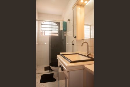 Casa à venda com 119m², 3 quartos e 2 vagasBanheiro