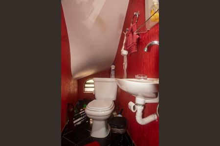 Casa à venda com 119m², 3 quartos e 2 vagasLavabo